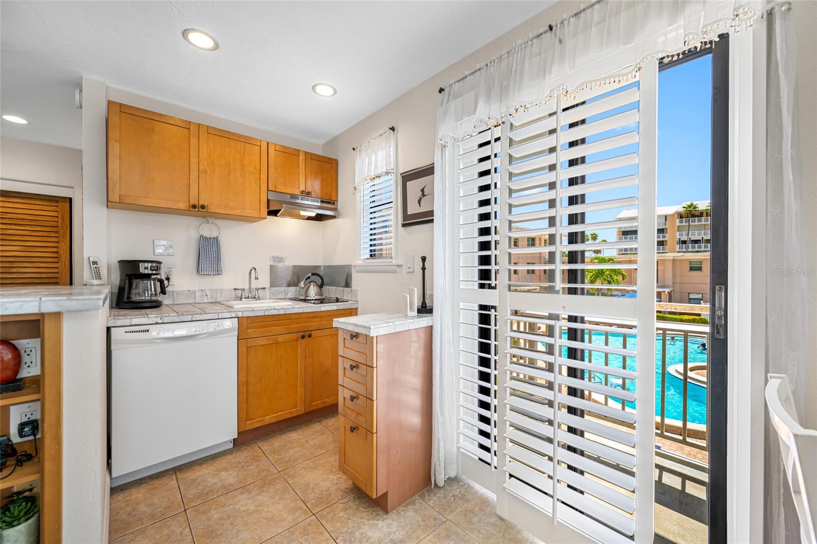 FRIENDLY NATIVE BEACH RESORT - Residential