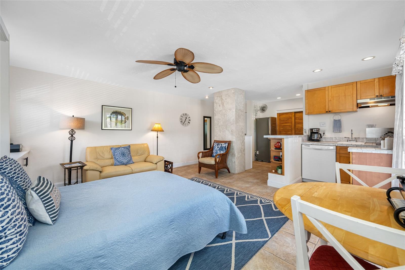 FRIENDLY NATIVE BEACH RESORT - Residential