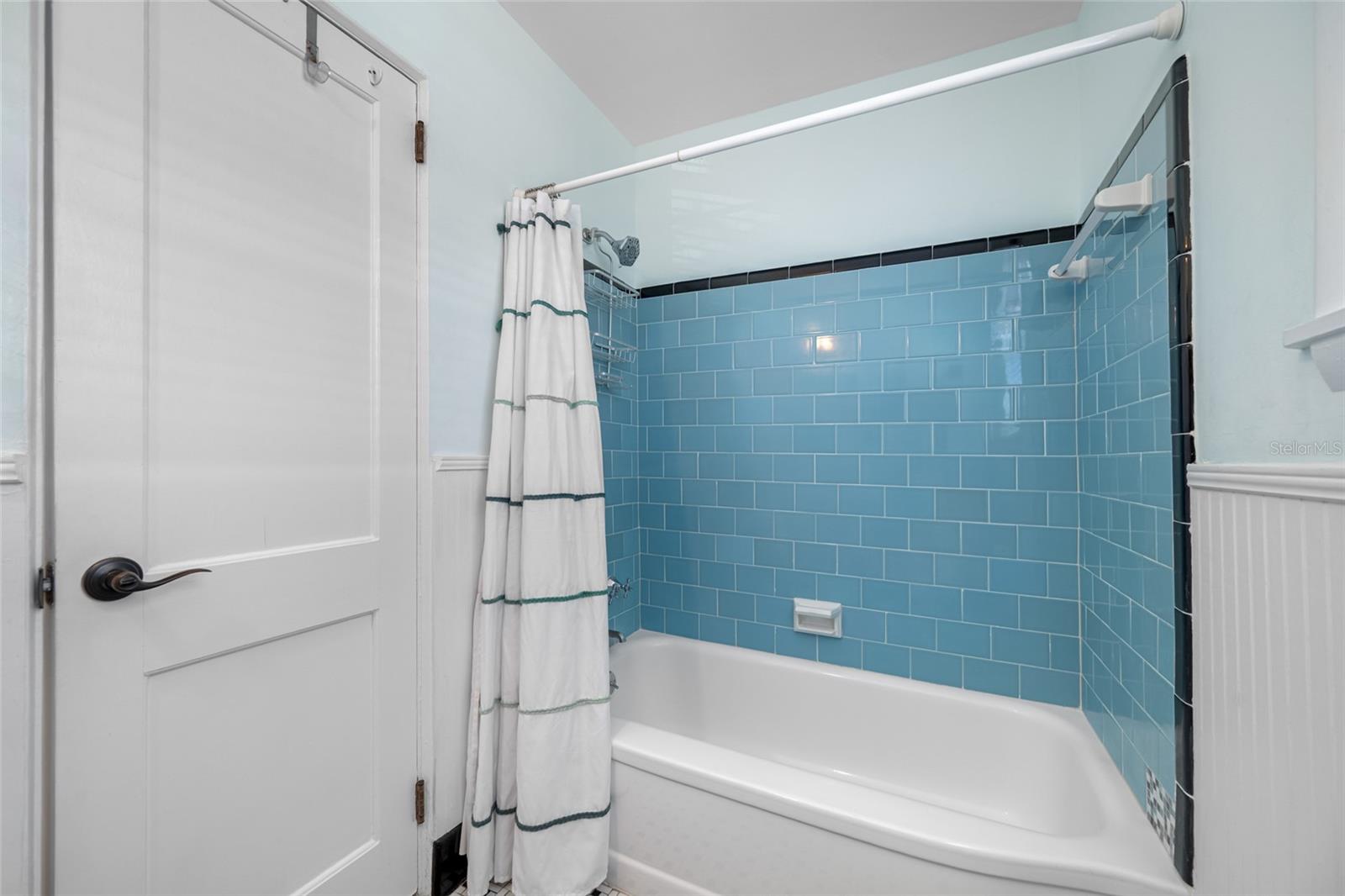 FRIENDLY NATIVE BEACH RESORT - Residential