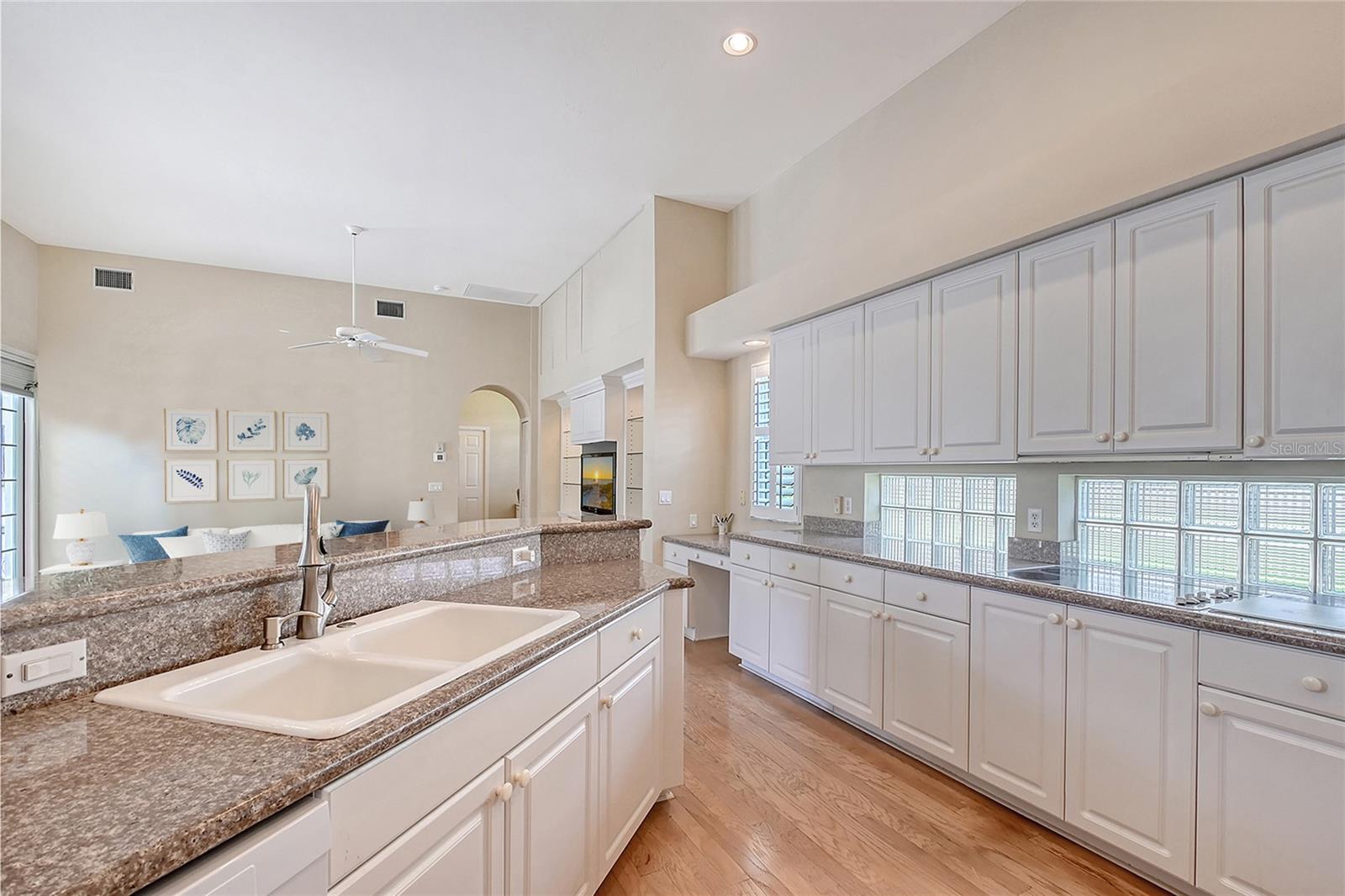 THE GREENS AT EL CONQUISTADOR - Residential