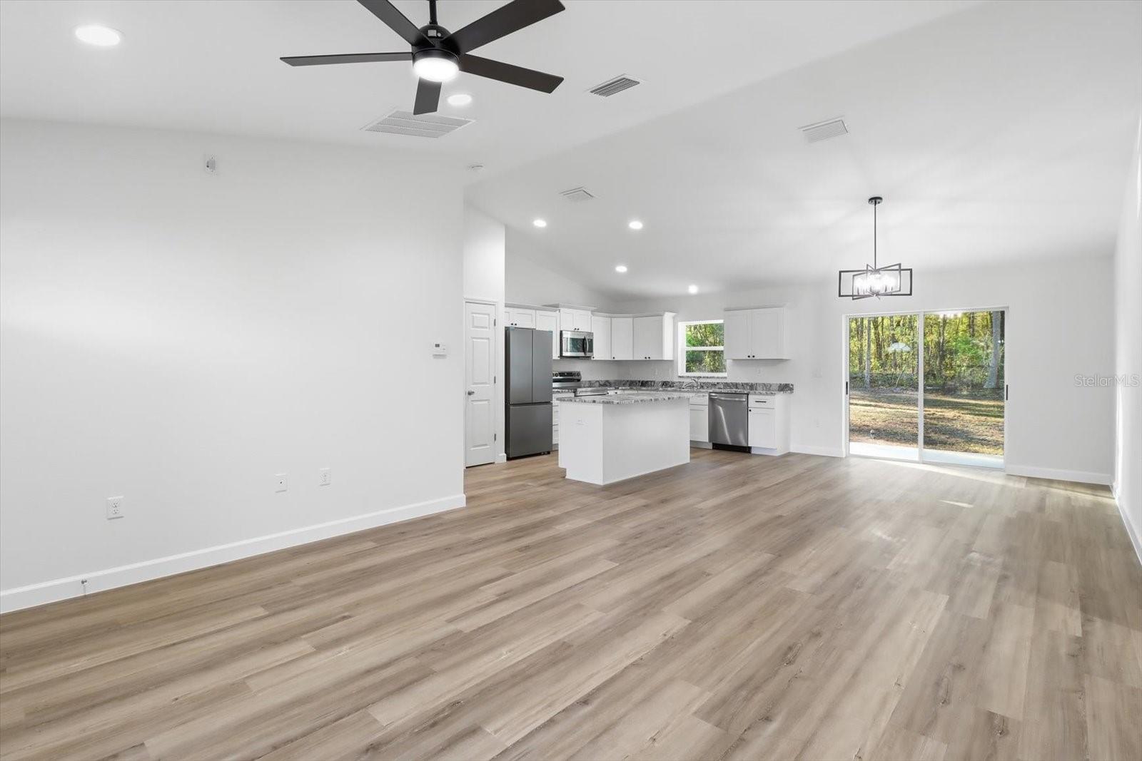 CITRUS SPGS UNIT 04 - Residential