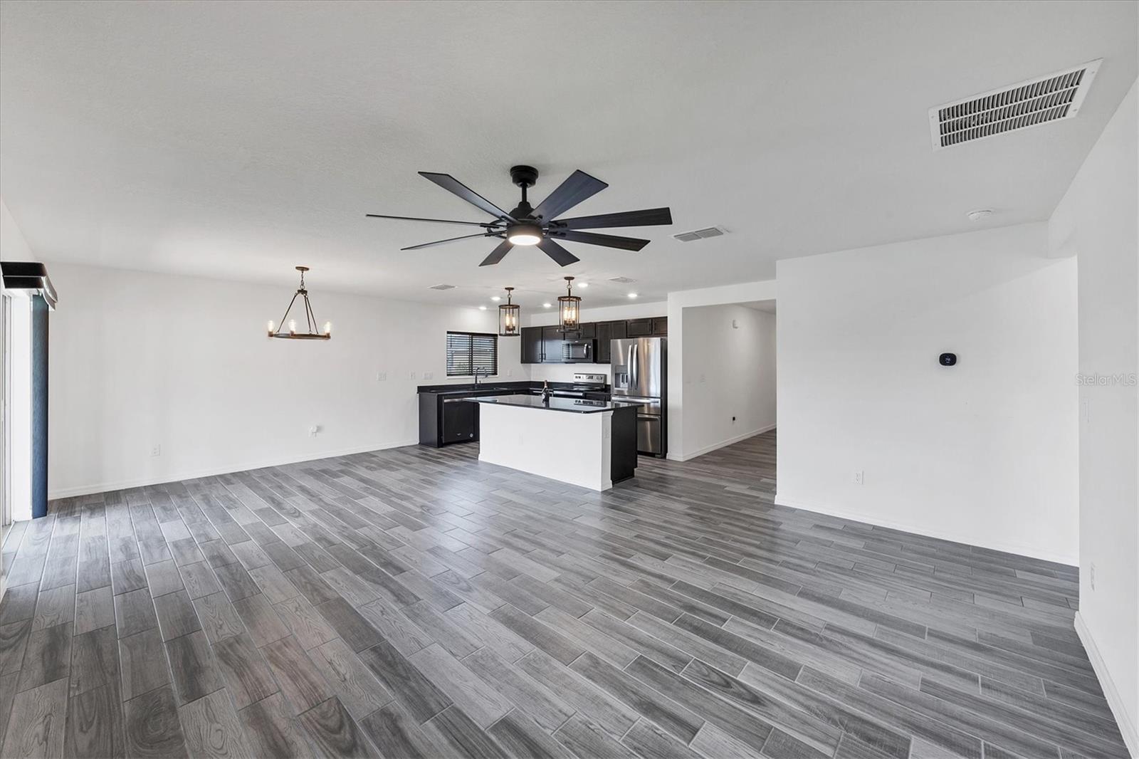 GRADY POINTE - Residential