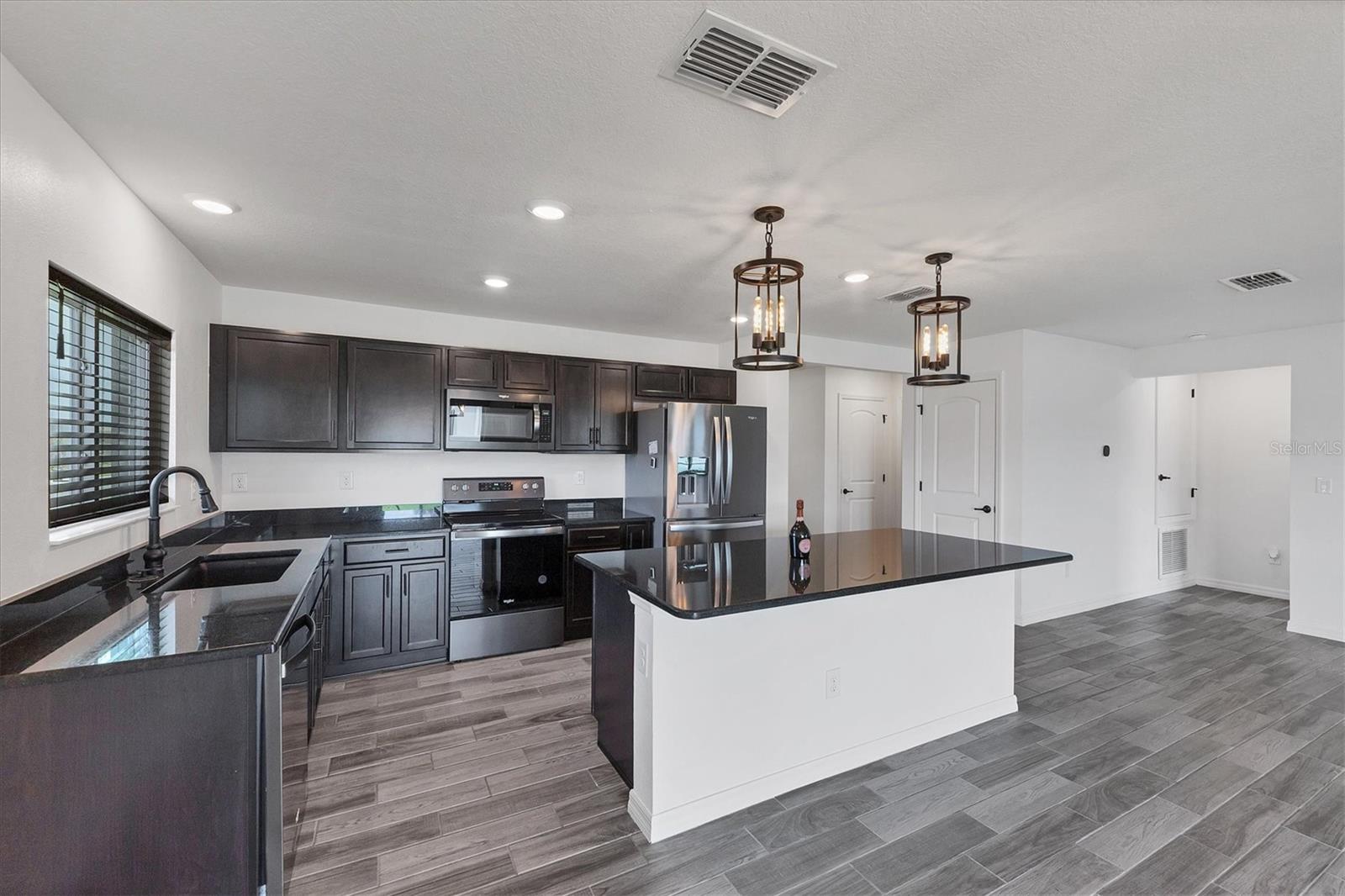 GRADY POINTE - Residential