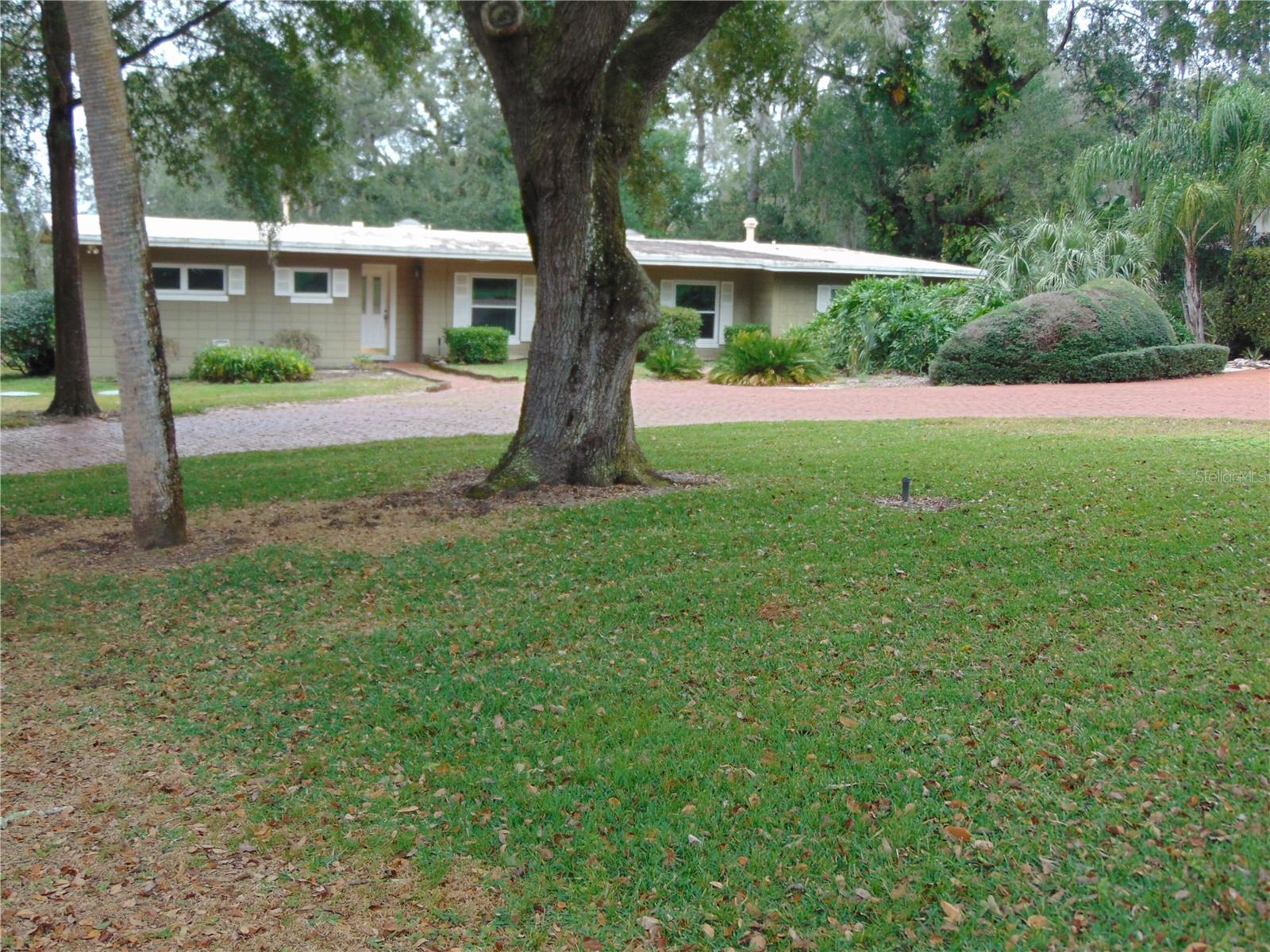 2435 BROADVUE AVENUE