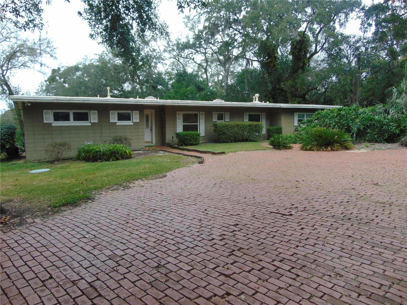 2435 BROADVUE AVENUE