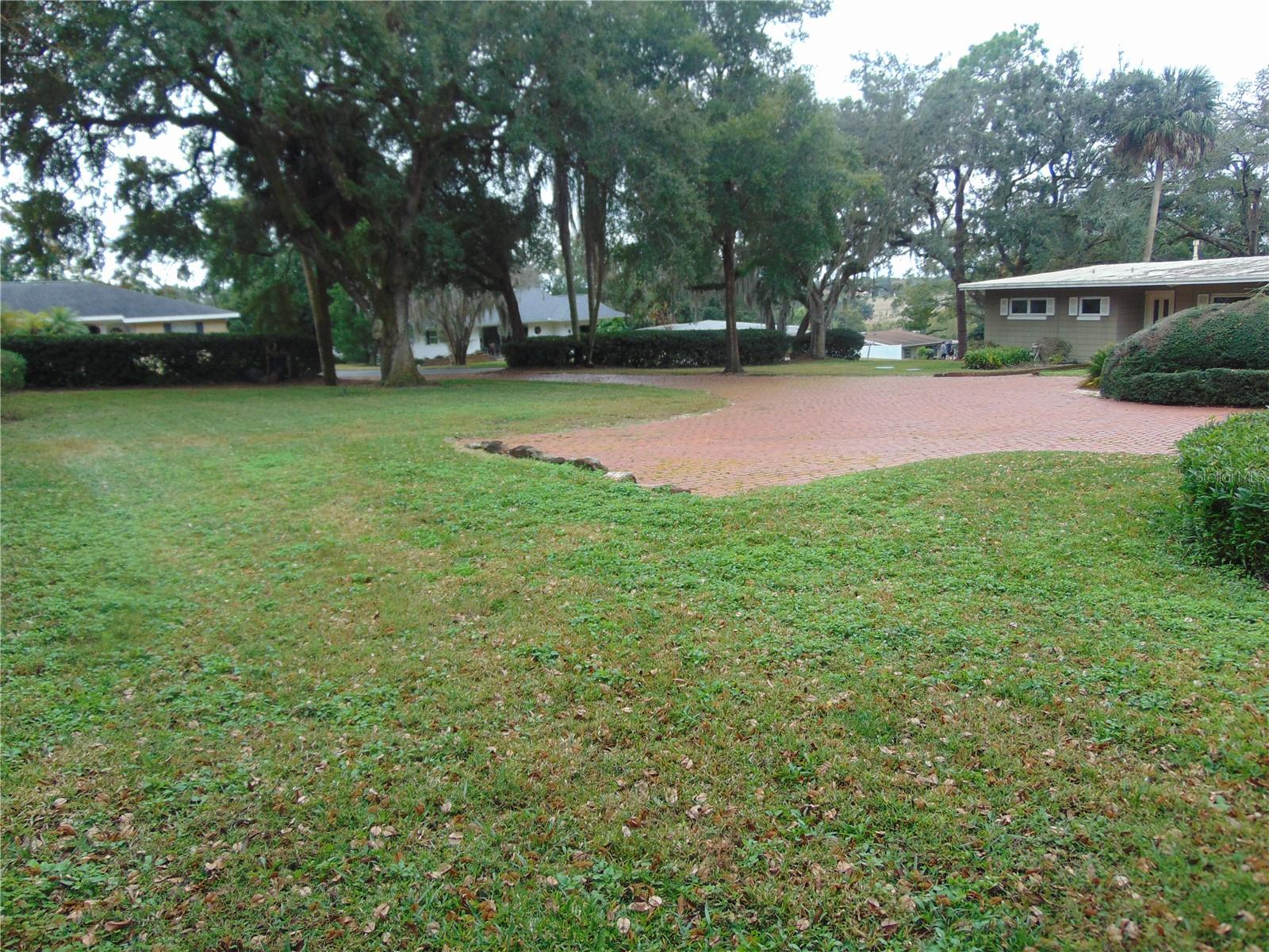 2435 BROADVUE AVENUE