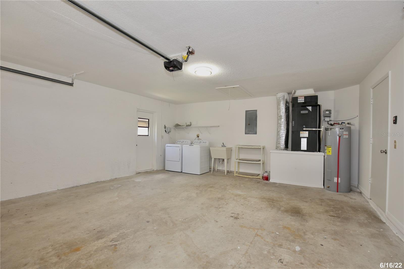 PIEDMONT LAKES PH 03 - Residential Lease