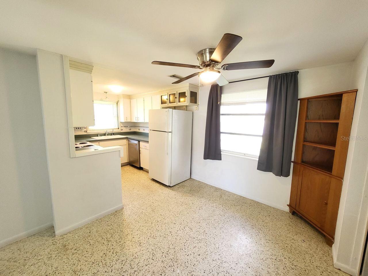 209 LAKE SHORE DRIVE