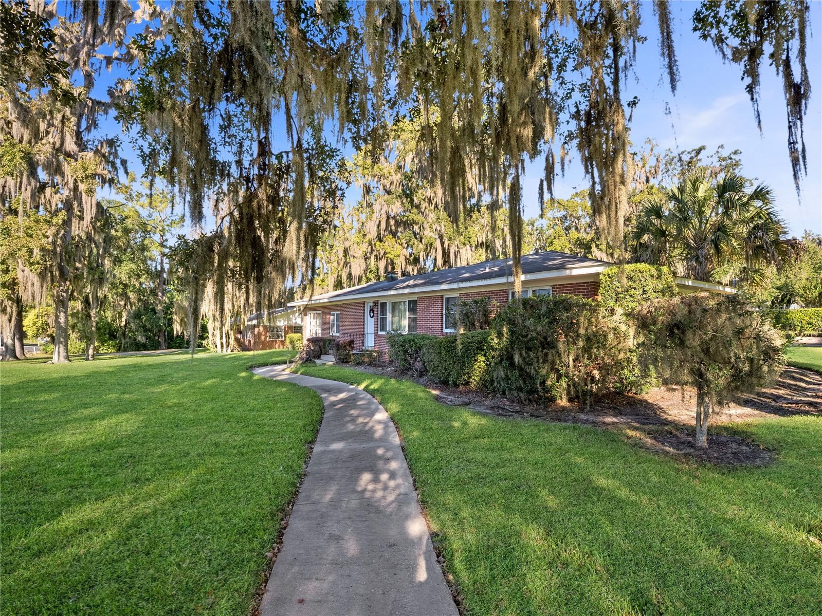 ALVAREZ GRANT - Residential