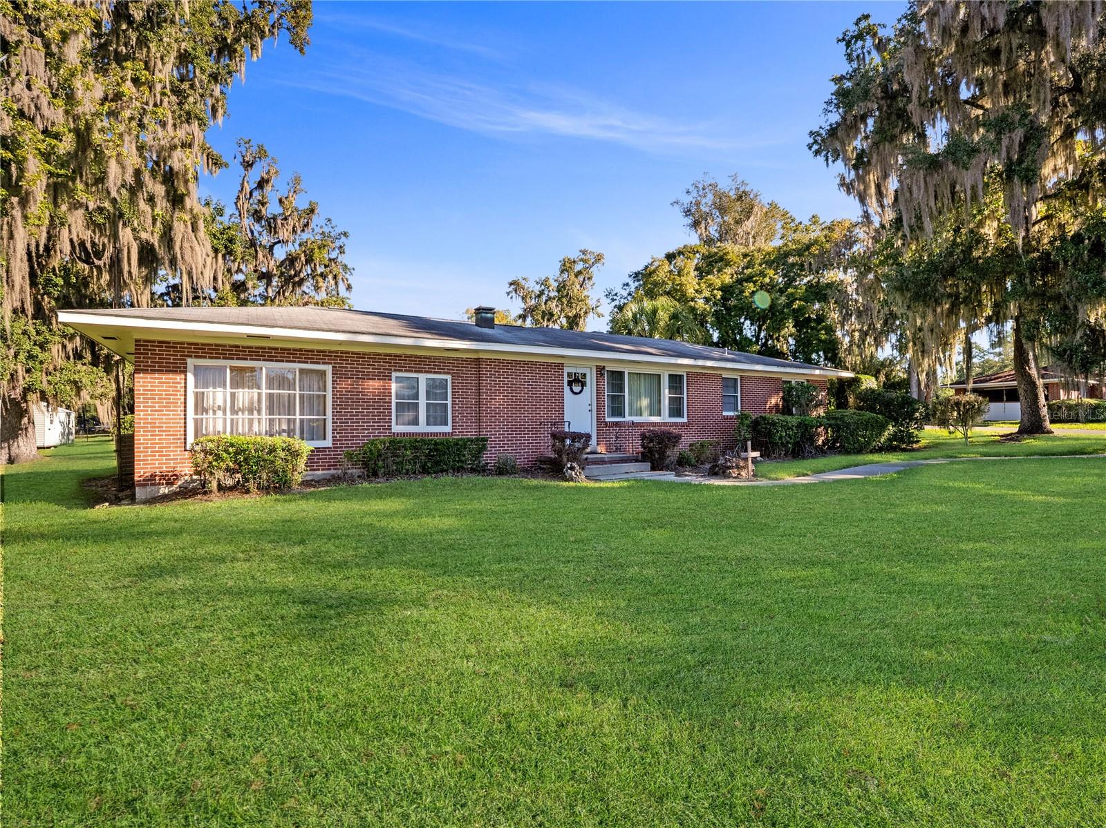 ALVAREZ GRANT - Residential