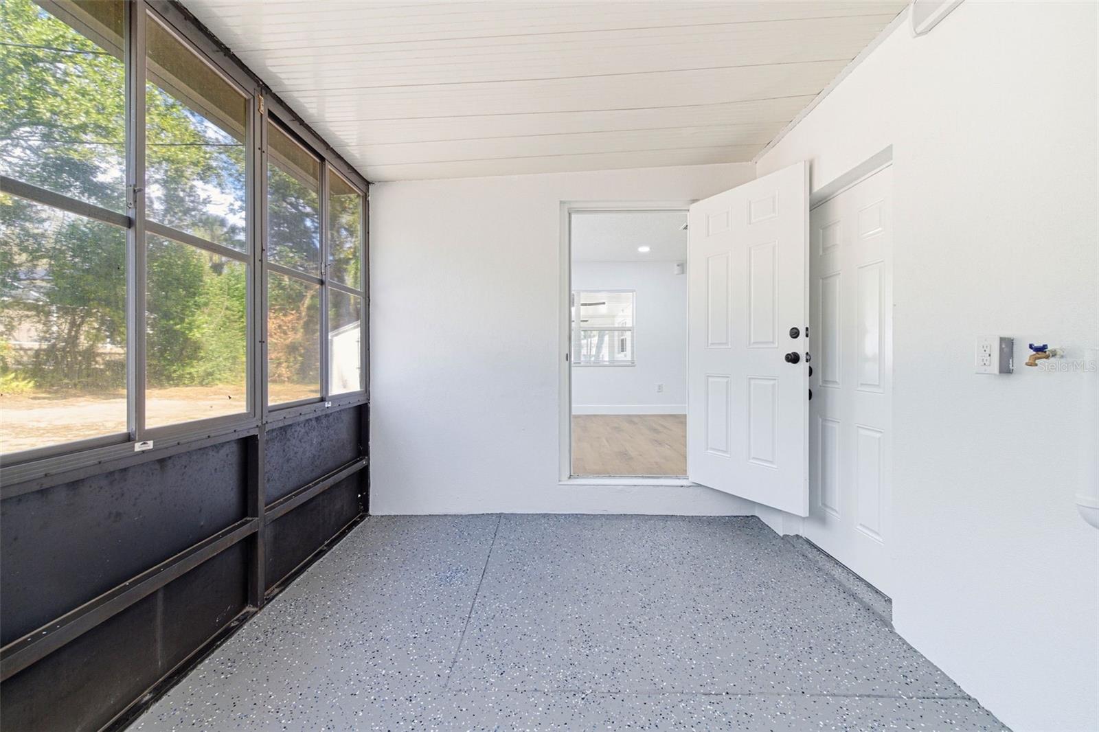 TEMPLE TERRACE ESTATES - Residential