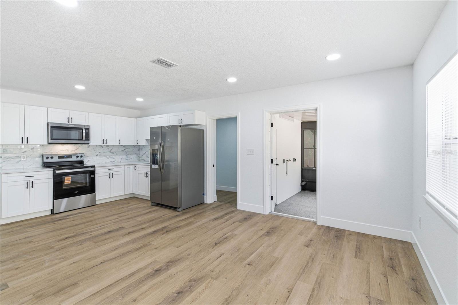 TEMPLE TERRACE ESTATES - Residential