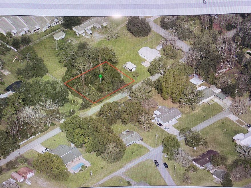 Great location for your new home.; Cleared: No ;Water: Available at Site