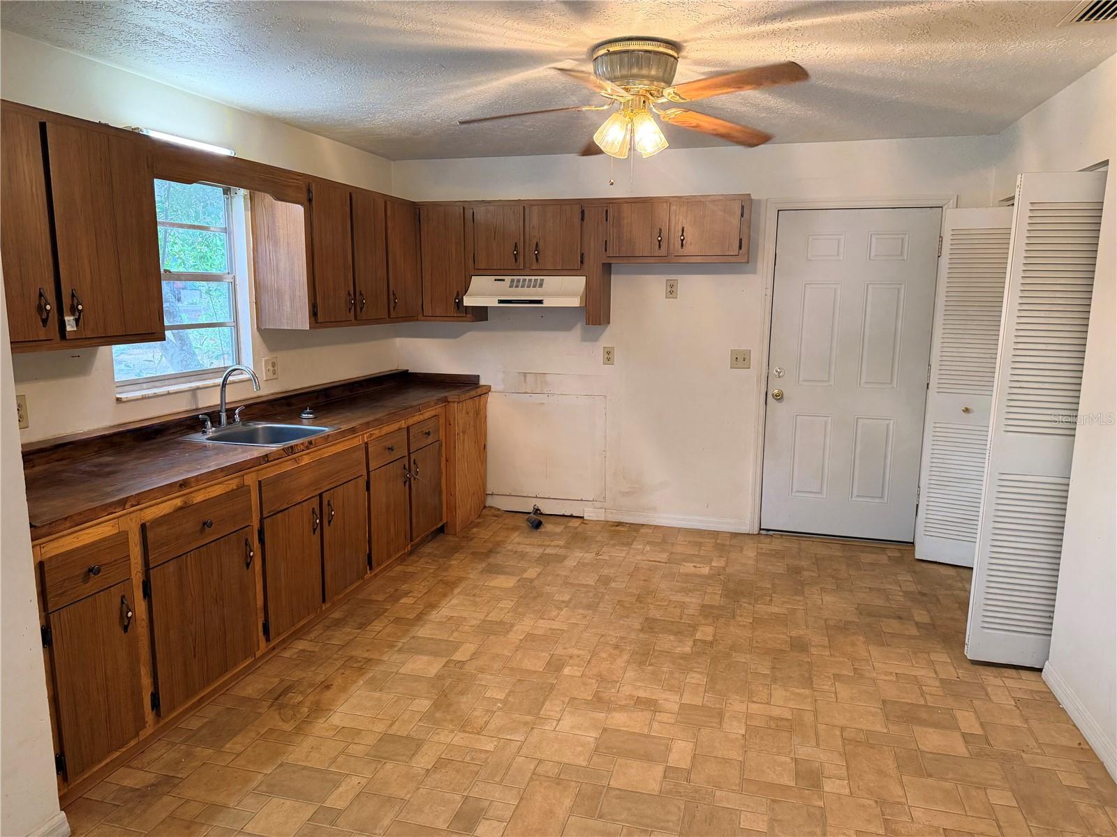 TOWN/DUNNELLON - Residential