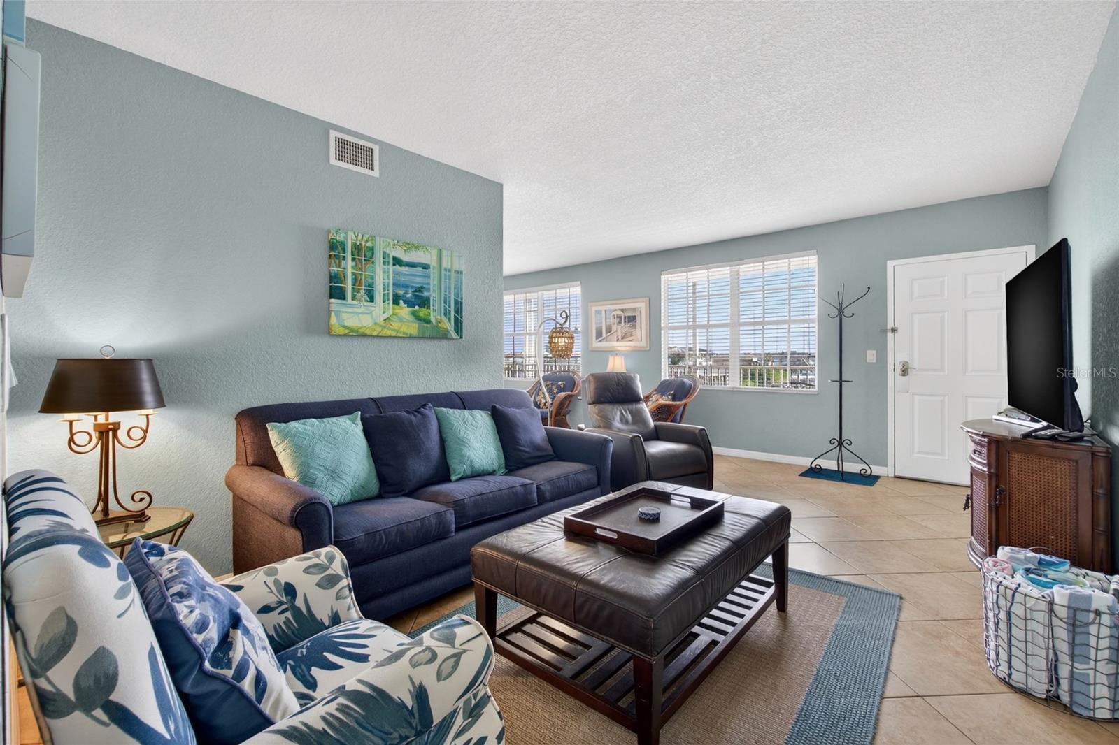 445 HAMDEN DRIVE 405