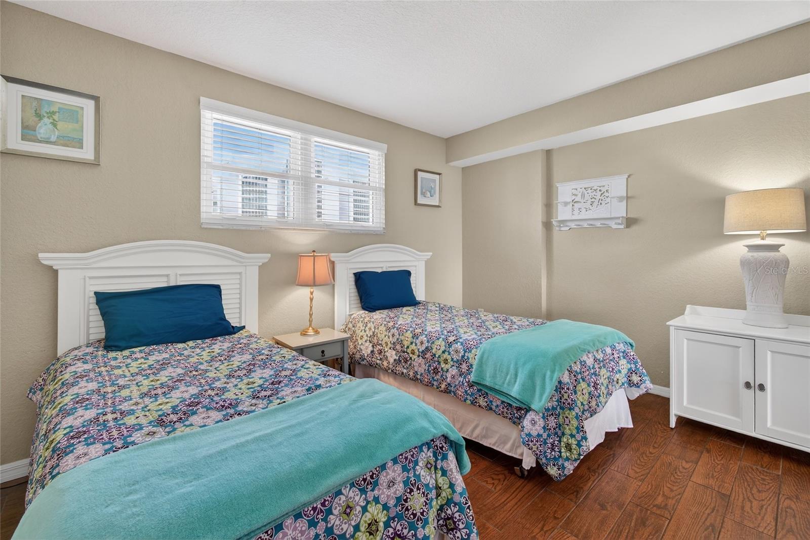 DOCKSIDE CONDO - Residential