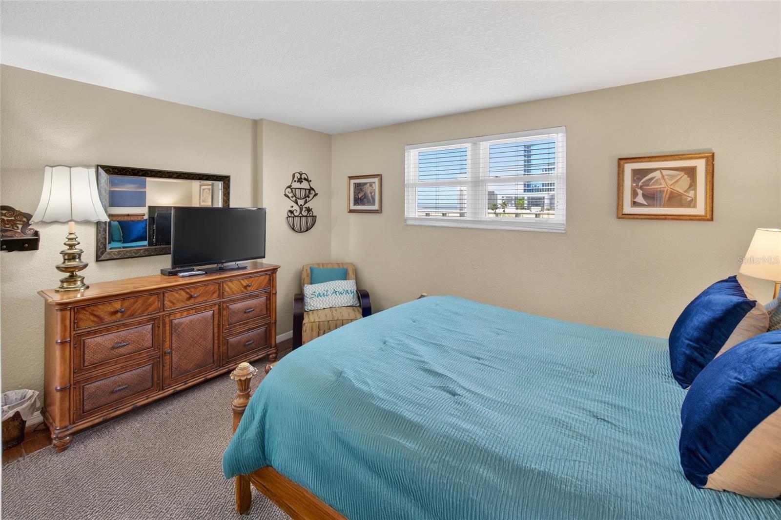 DOCKSIDE CONDO - Residential