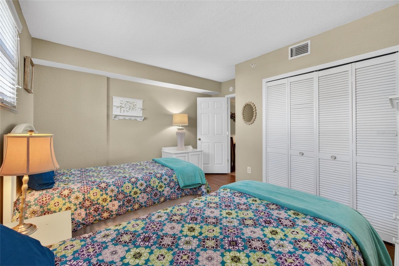 DOCKSIDE CONDO - Residential