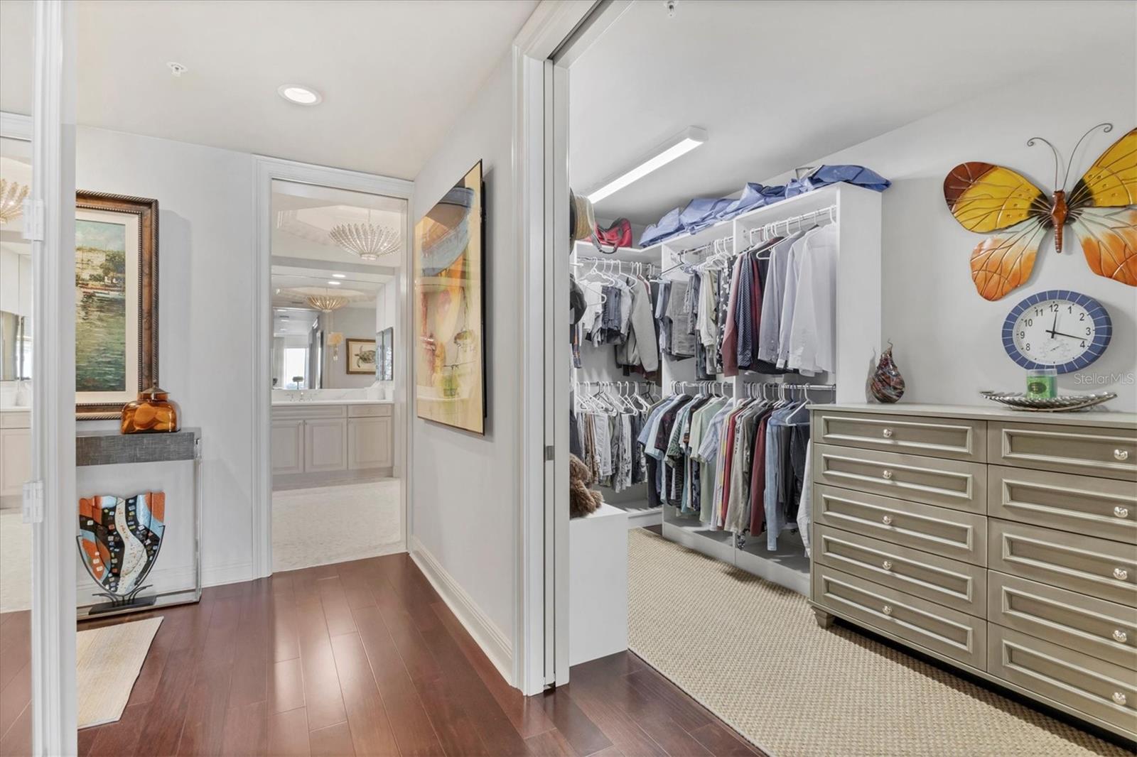 THE TOWER RESIDENCES - Residential