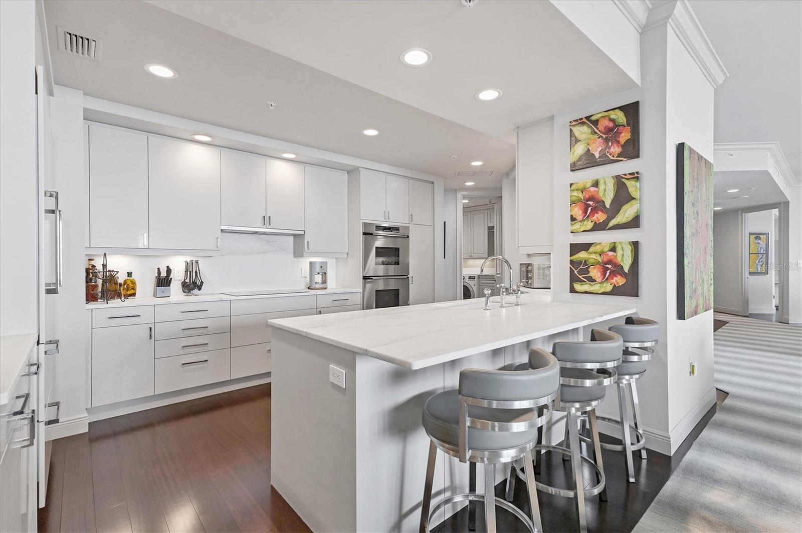 THE TOWER RESIDENCES - Residential