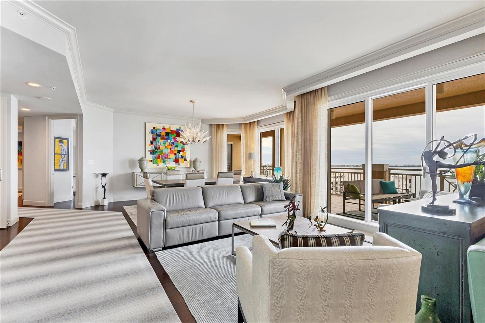 THE TOWER RESIDENCES - Residential