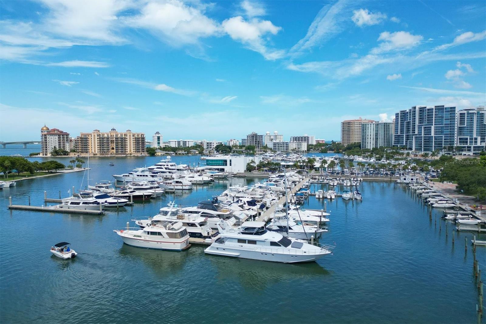 THE TOWER RESIDENCES - Residential