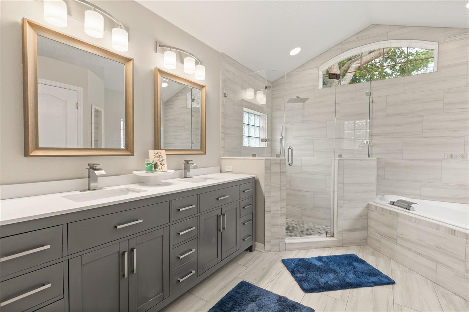 CLERMONT COLLEGE PARK PH IIA LT 127 PB - Residential