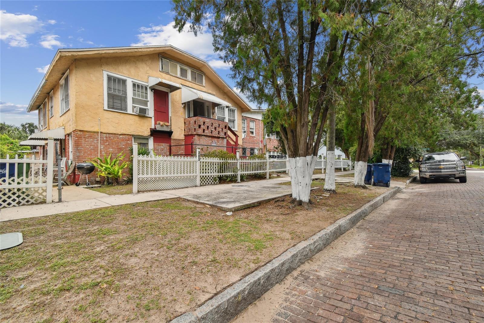 2402 N HIGHLAND AVENUE