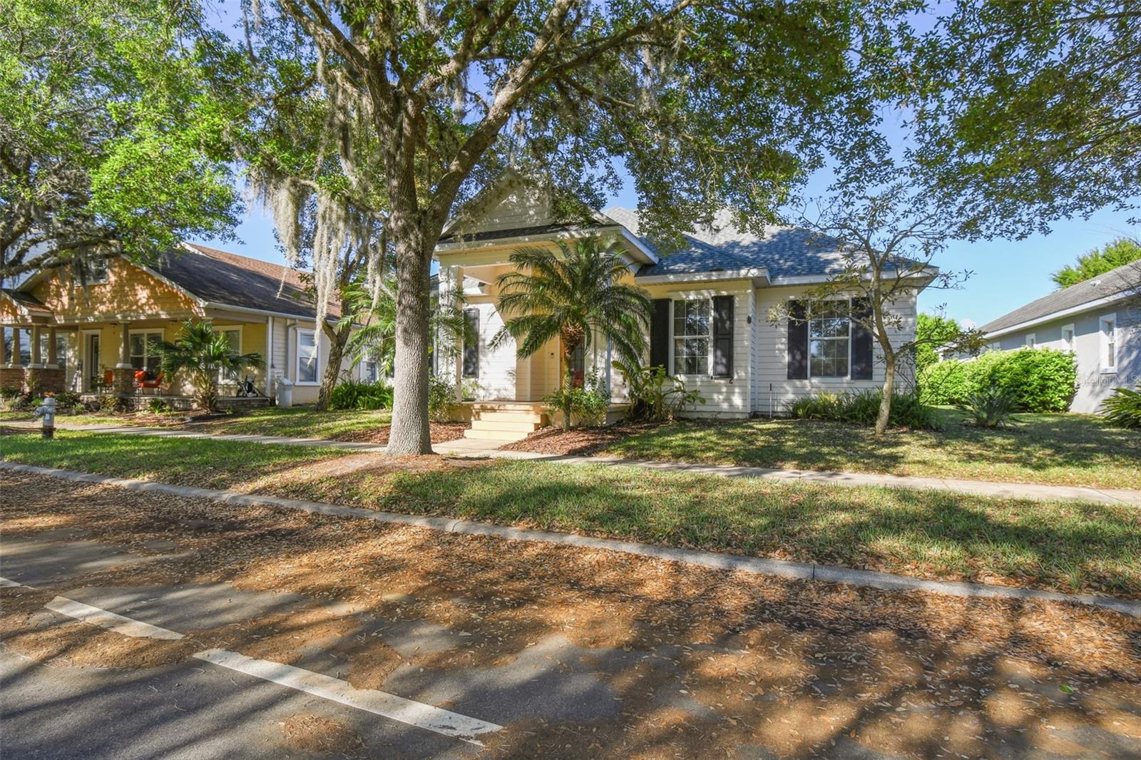 7009 FIVE OAKS DRIVE