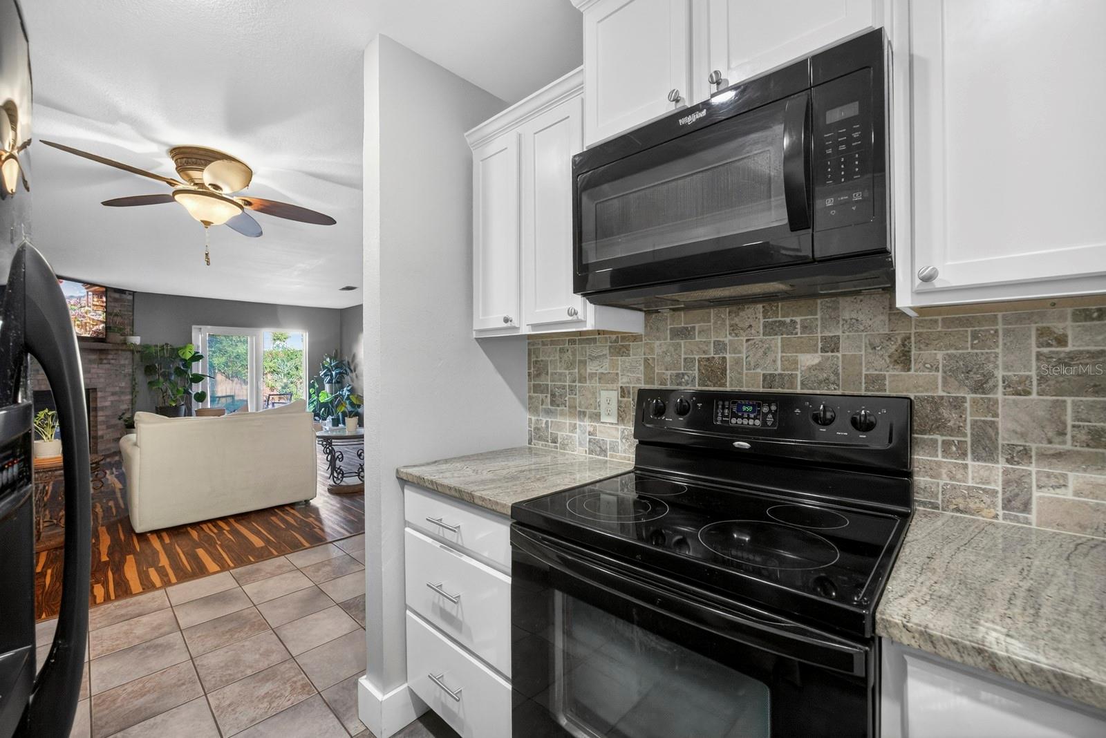 LINWOOD SQUARE TWNHMS - Residential