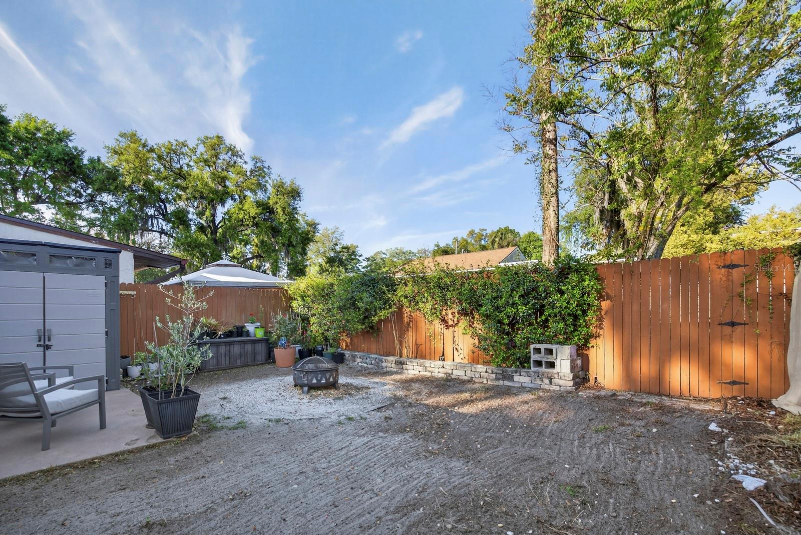 LINWOOD SQUARE TWNHMS - Residential