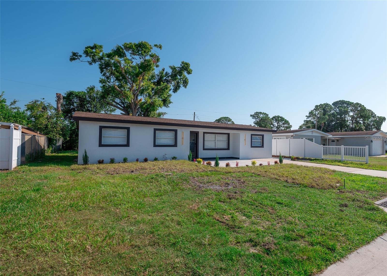 8217 TANGLEWOOD LANE