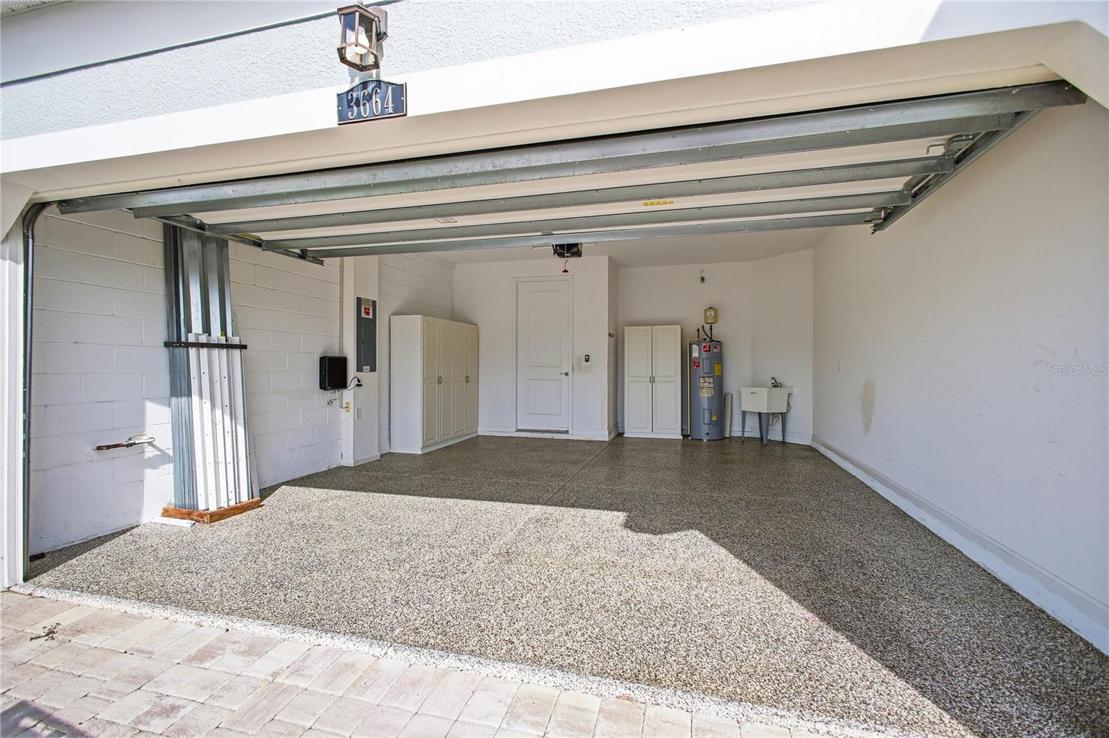 ENCLAVE/FRST LAKES - Residential