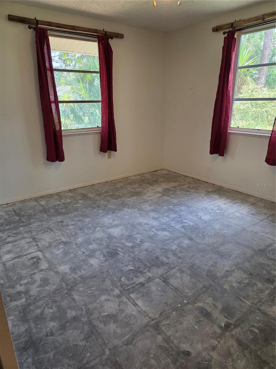 SOUTH VENICE - Residential