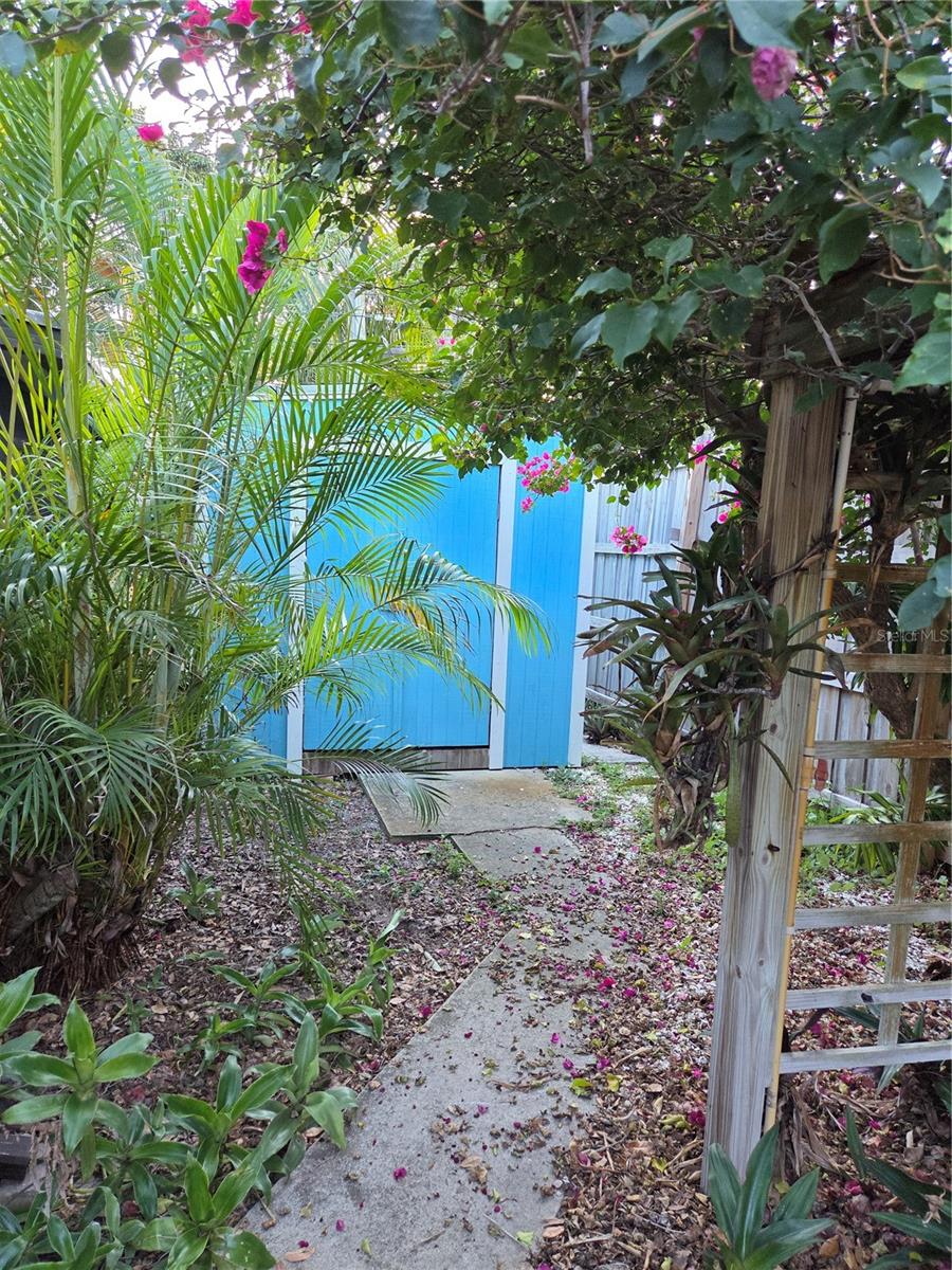 SOUTH VENICE - Residential