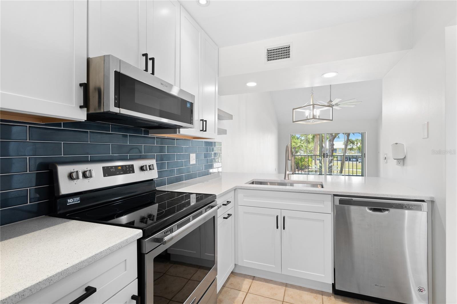 FARMINGTON VISTAS - Residential