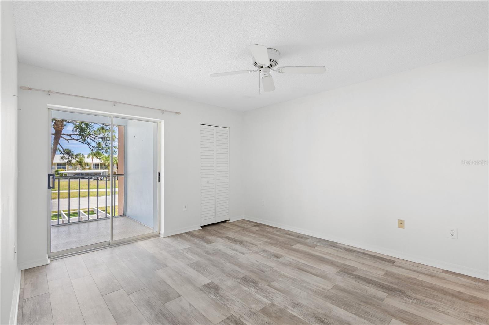 FARMINGTON VISTAS - Residential