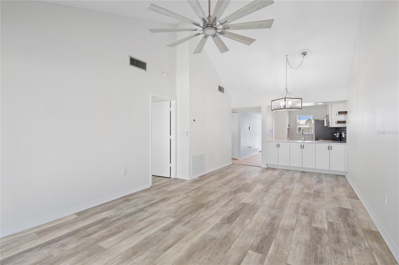 FARMINGTON VISTAS - Residential
