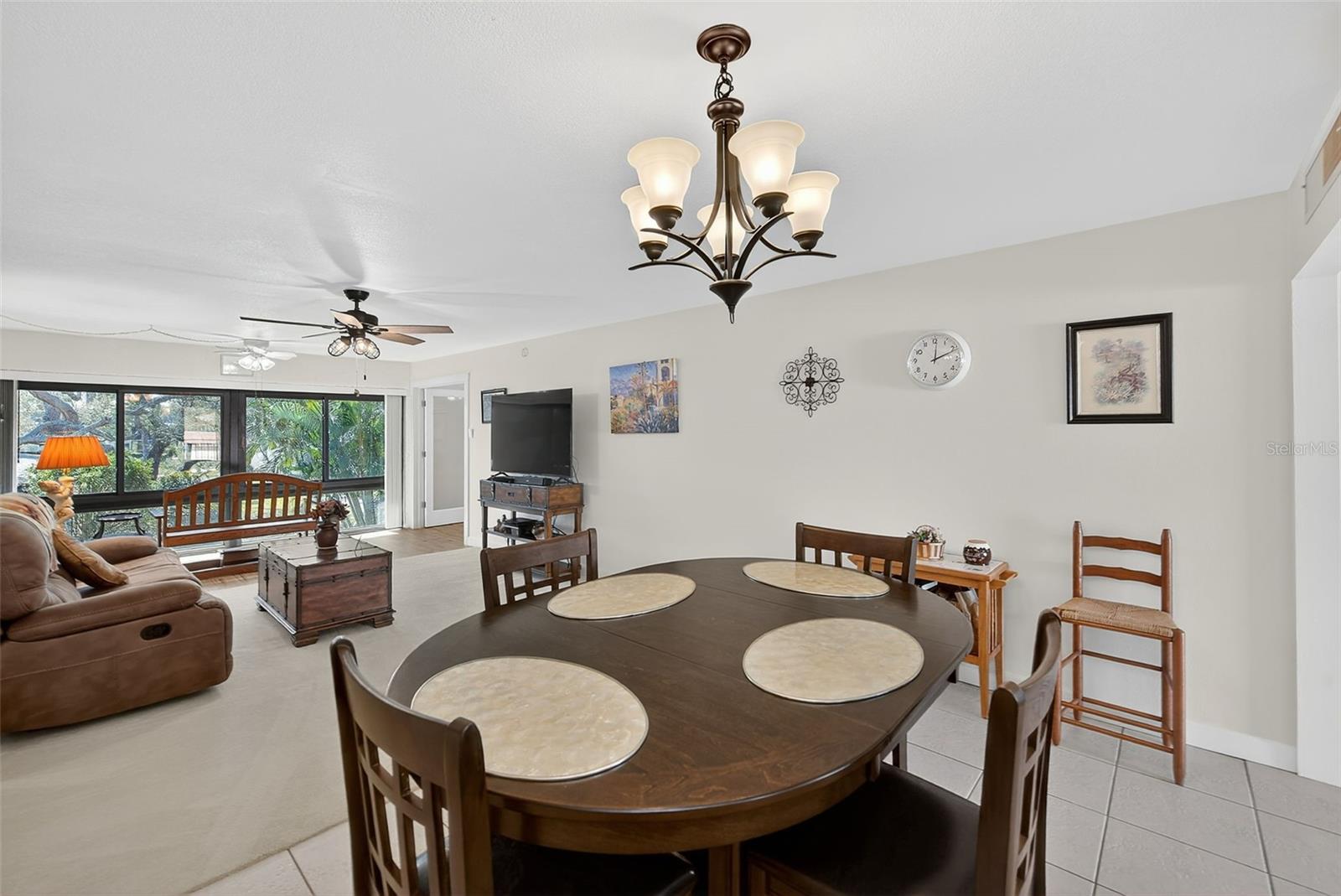 VILLAS DE GOLF CONDO - Residential