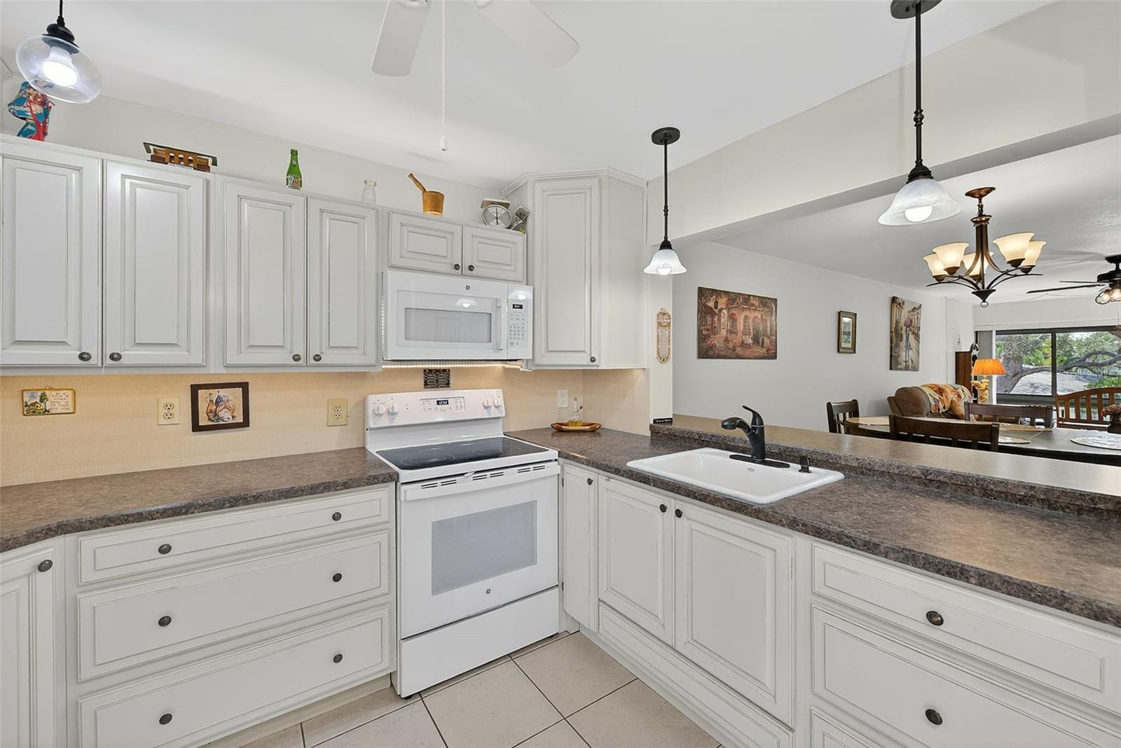 VILLAS DE GOLF CONDO - Residential