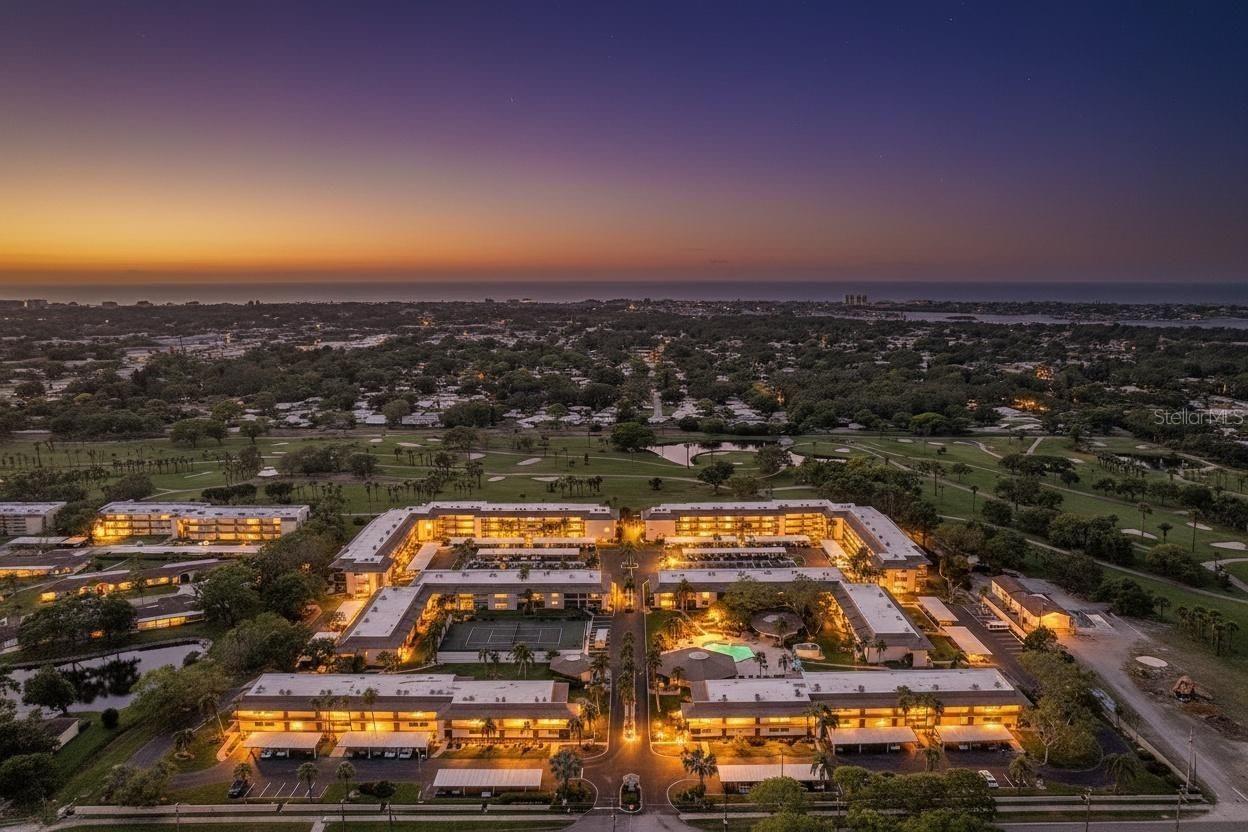 VILLAS DE GOLF CONDO - Residential