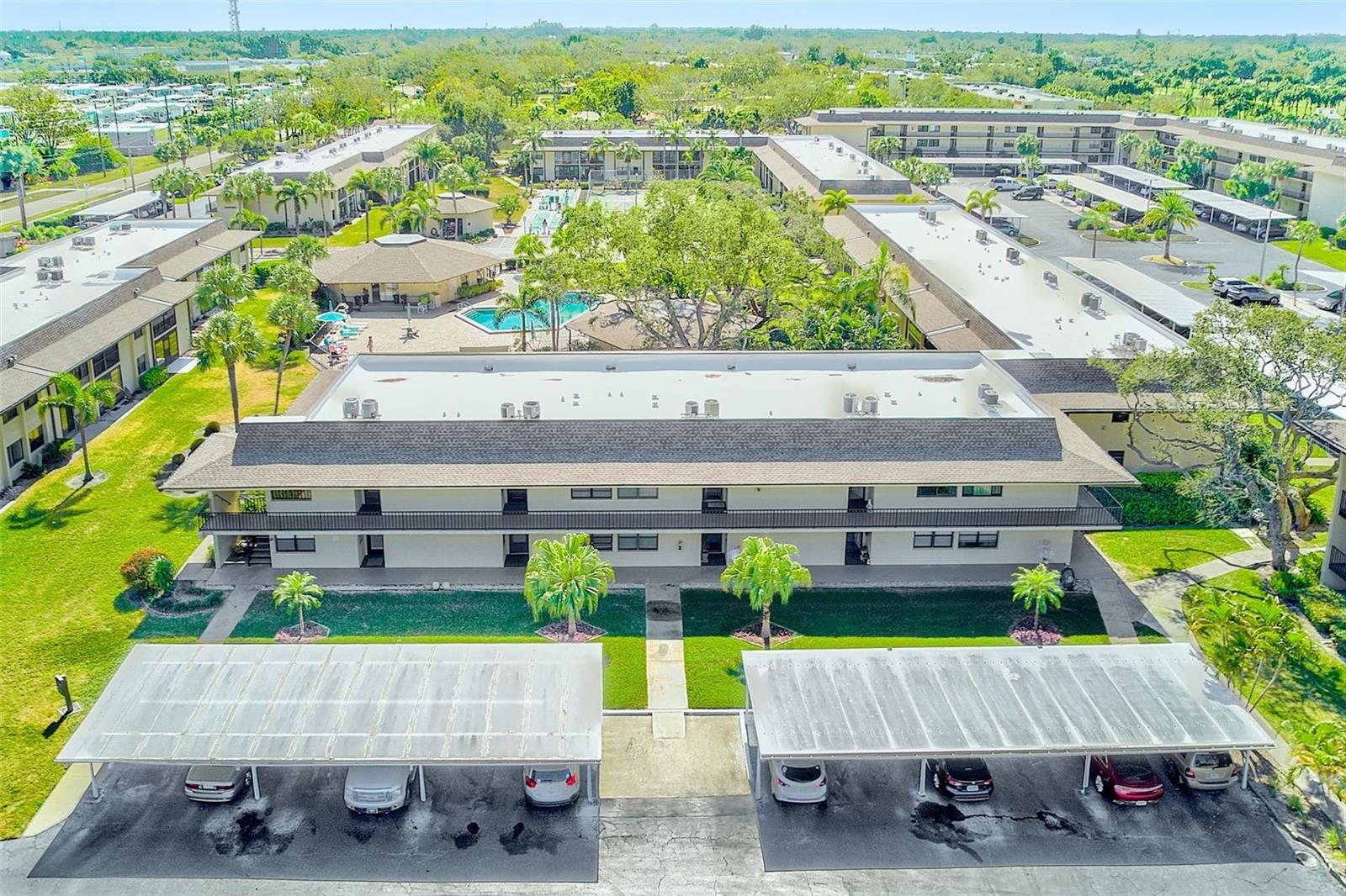 VILLAS DE GOLF CONDO - Residential