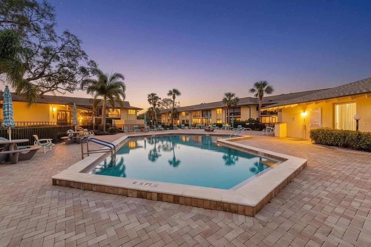 VILLAS DE GOLF CONDO - Residential