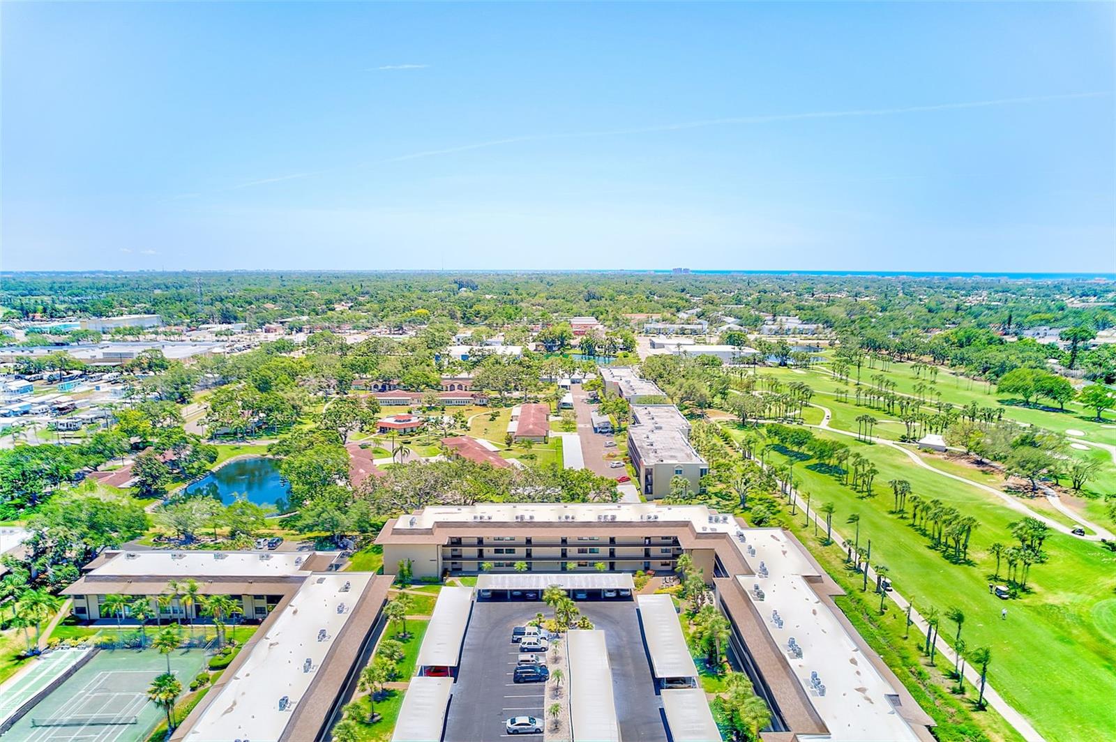 VILLAS DE GOLF CONDO - Residential