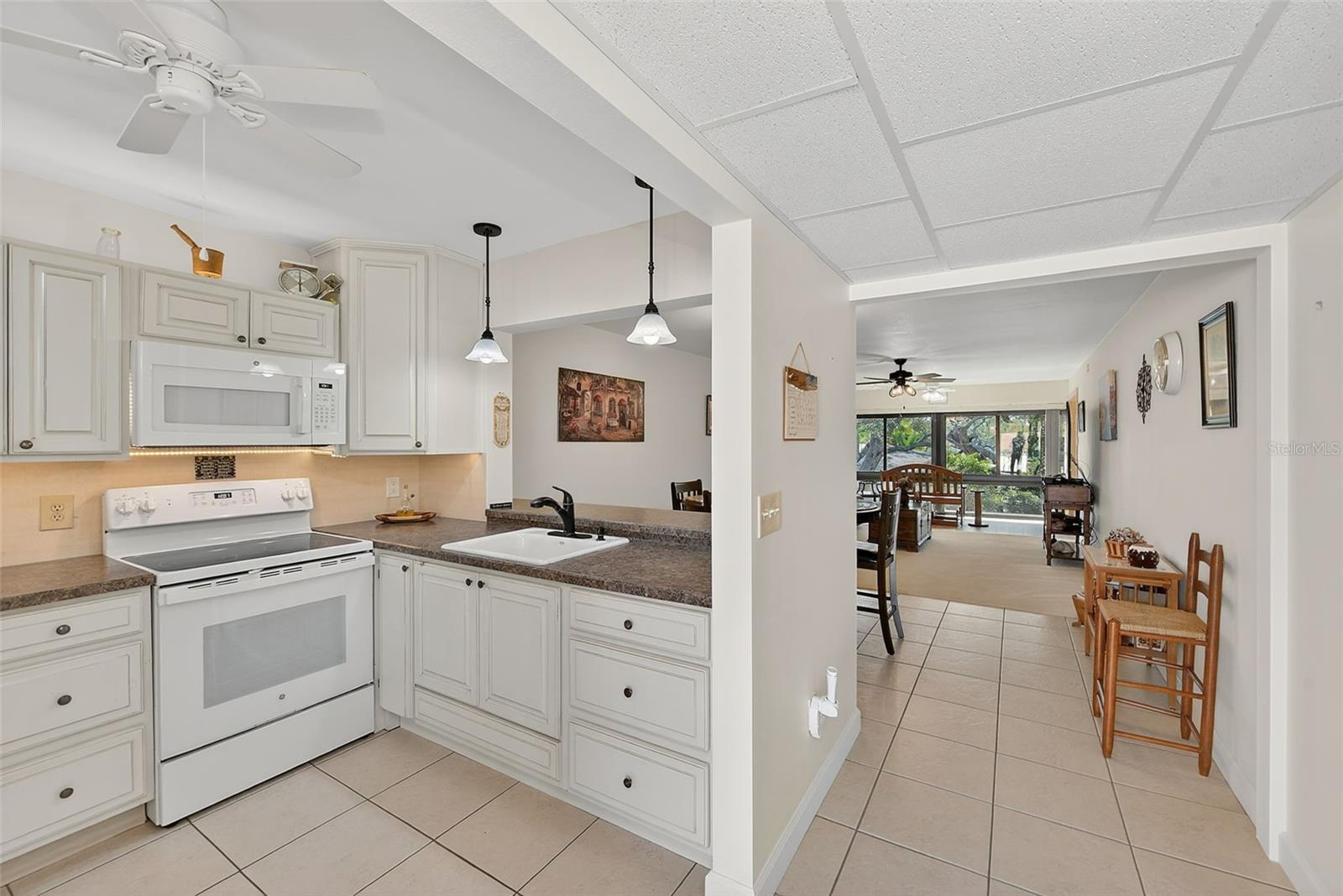 VILLAS DE GOLF CONDO - Residential