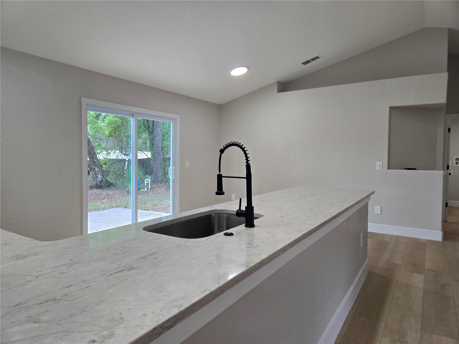 WEST HIGHLANDS - Residential