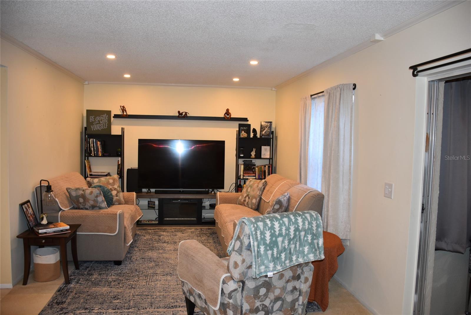 LAKE OF THE WOODS SEC 01 TWNHS - Residential