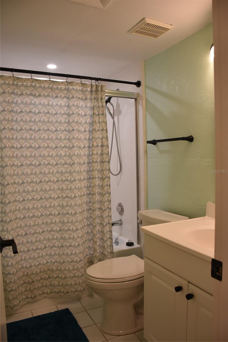 LAKE OF THE WOODS SEC 01 TWNHS - Residential