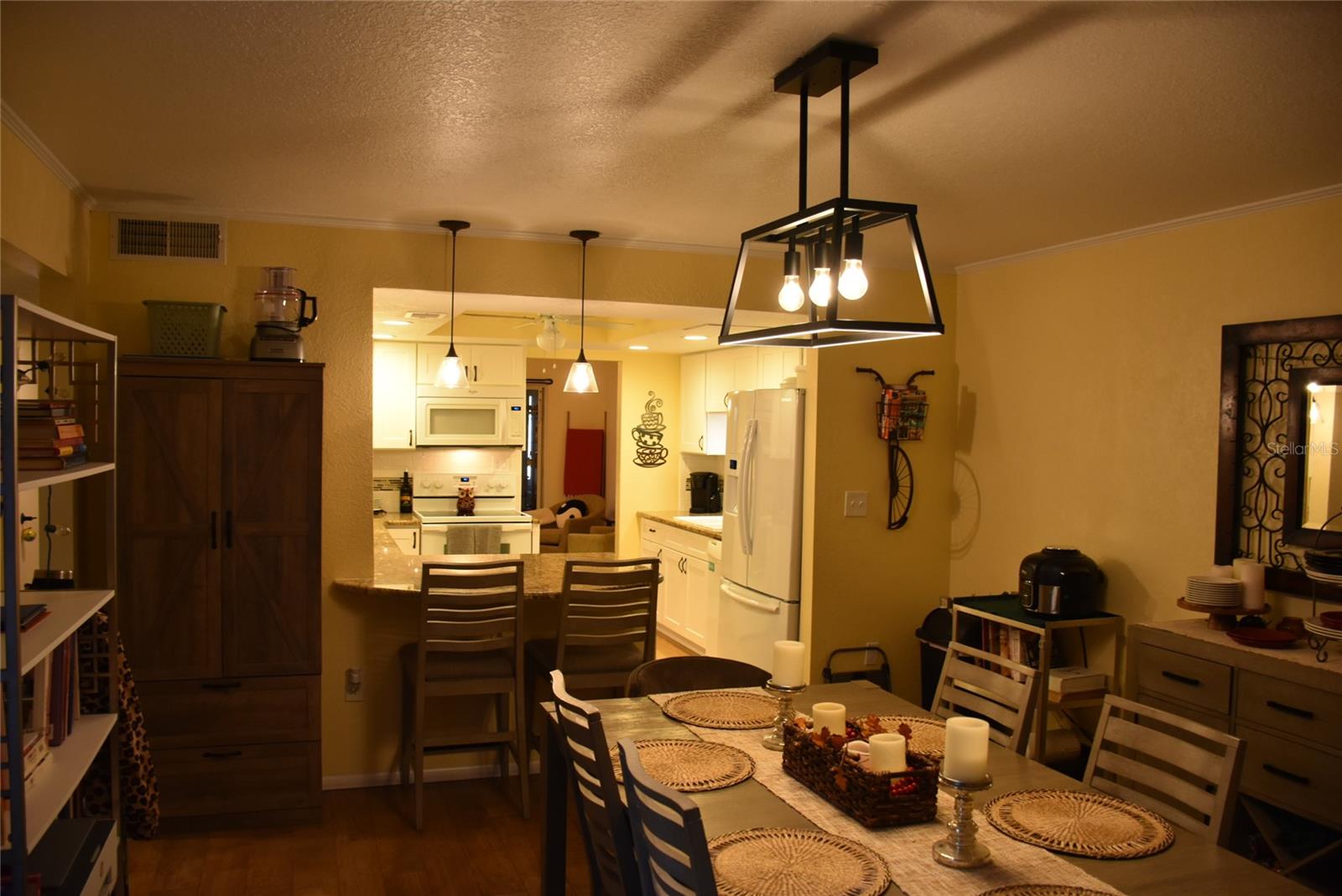 LAKE OF THE WOODS SEC 01 TWNHS - Residential