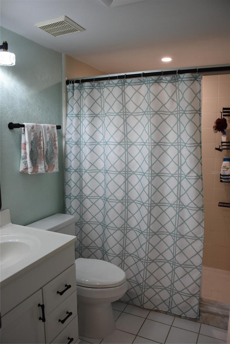 LAKE OF THE WOODS SEC 01 TWNHS - Residential